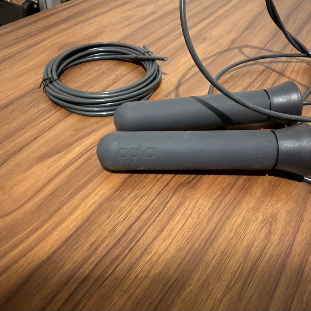 Black Bala Jump Rope - Picture 2 of 2